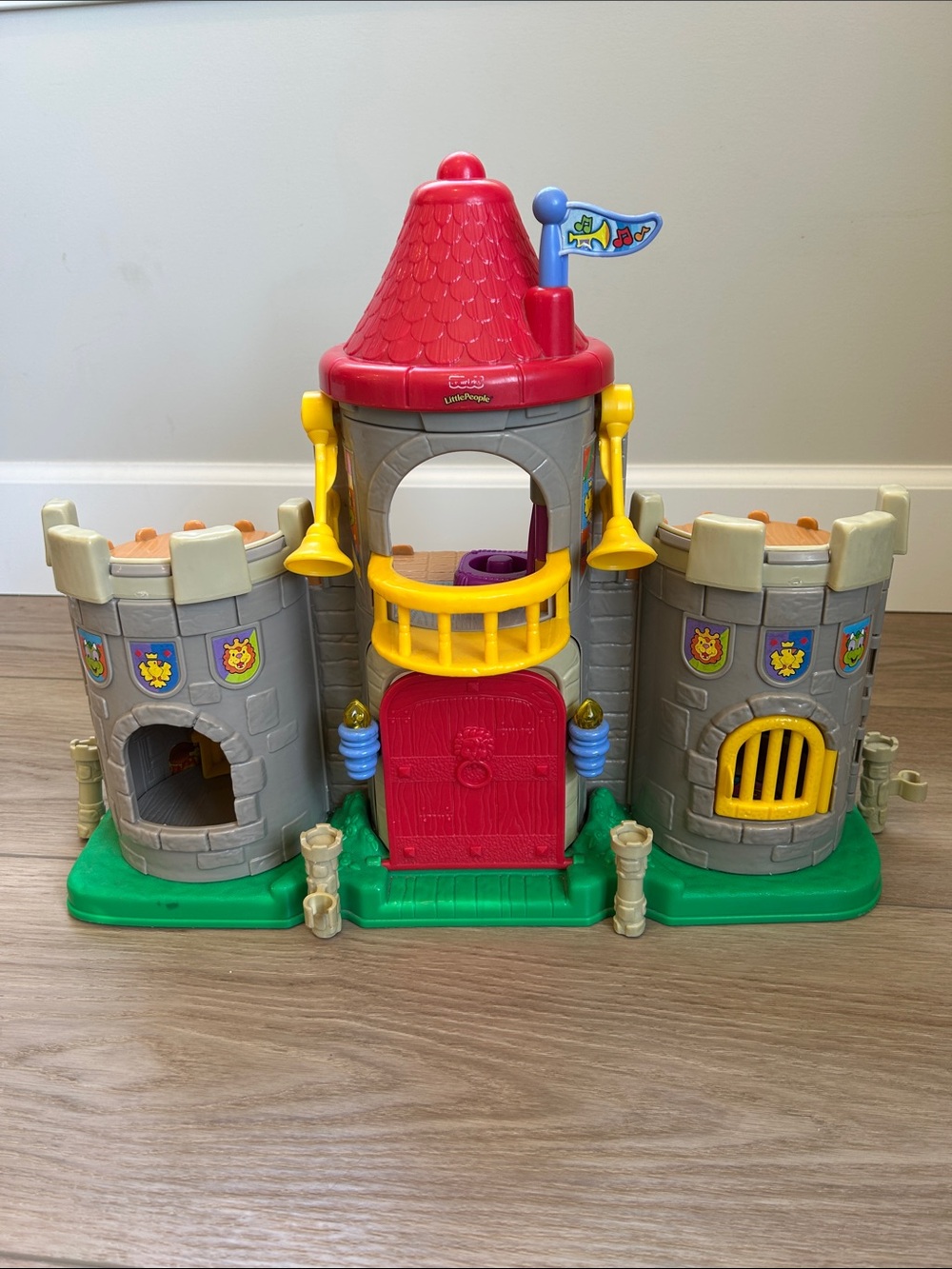 2003 Fisher-Price Little People Castle Playset Lil’ Kingdom